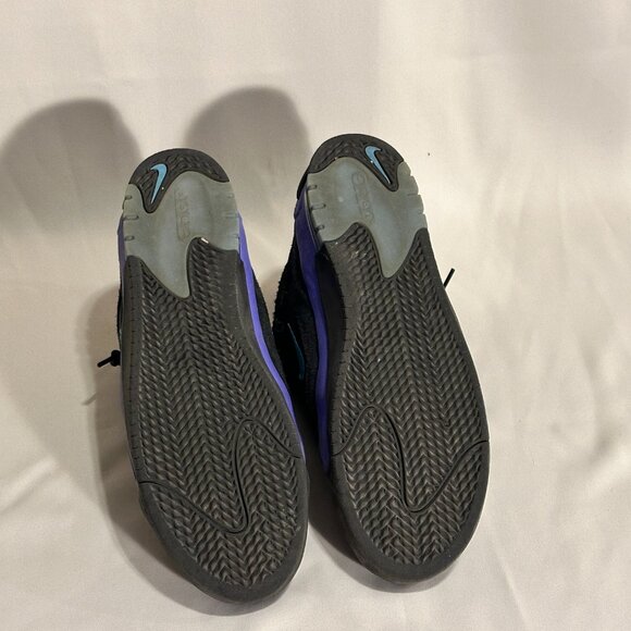 Nike Air Max Ishod - Black/Black/Persian Violet/Dusty Cactus - Picture 2 of 4